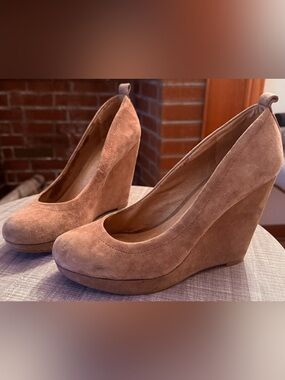 ALDO Womens Suede Platform Wedge Pumps